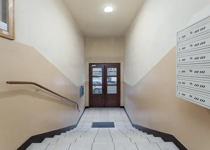 Urzednicza Homely By Bookinghost Daire *